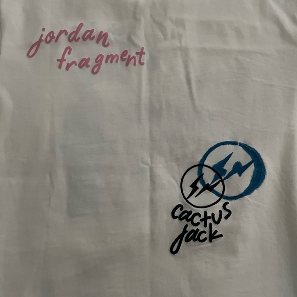 SOLD Travis Scott x Jordan x Fragment T-shirt - Picture 4 of 6